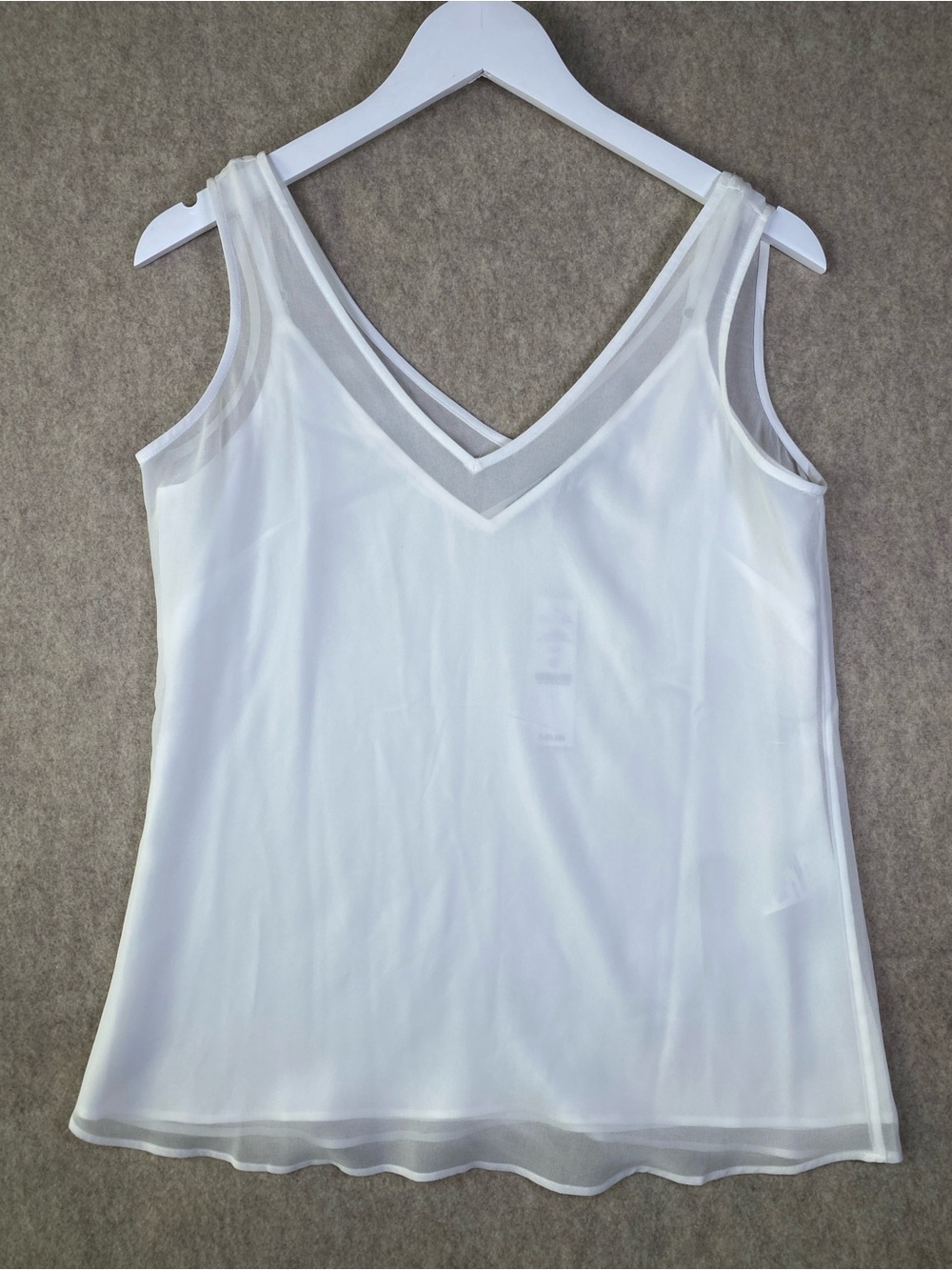 NWT WHBM White V-Neck Sleeveless Tank